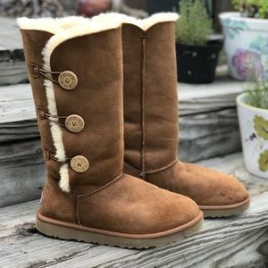 Bailey Button Triplet Chestnut 10 Tall